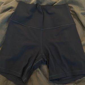 Align biker shorts 6’’